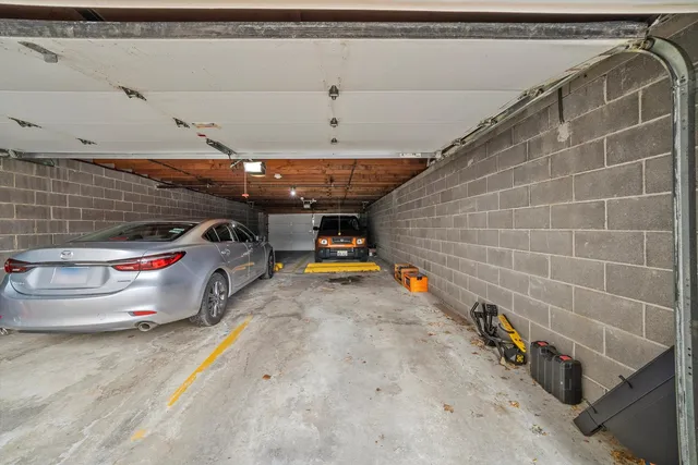 $299,900 | 75 6th Avenue, Unit 302, La Grange, IL 60525