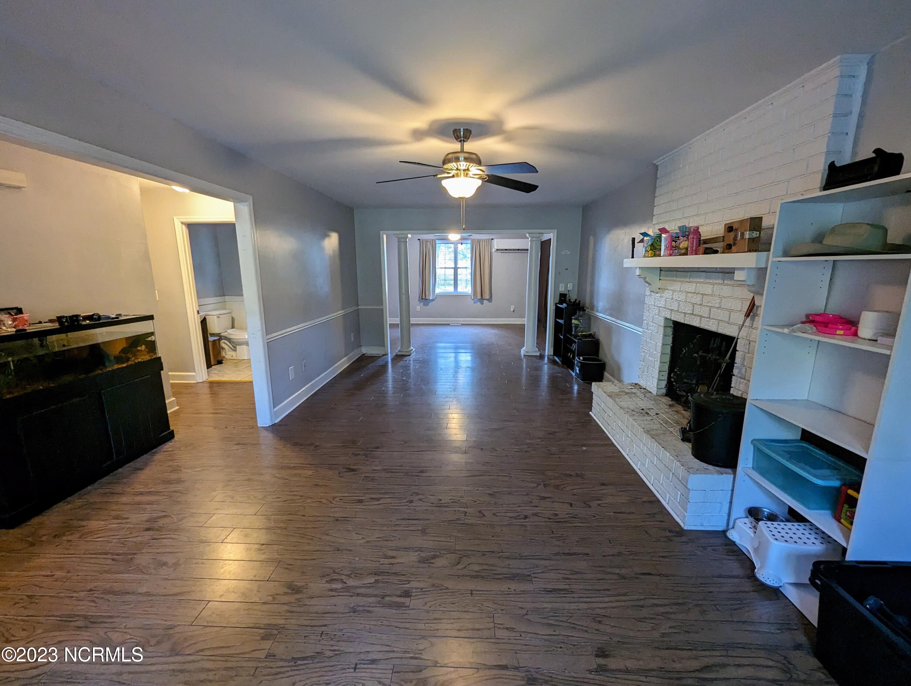 102 Nottingham Road Jacksonville, NC 28546 - Photo 13 of 61 102 Nottingham Living 1