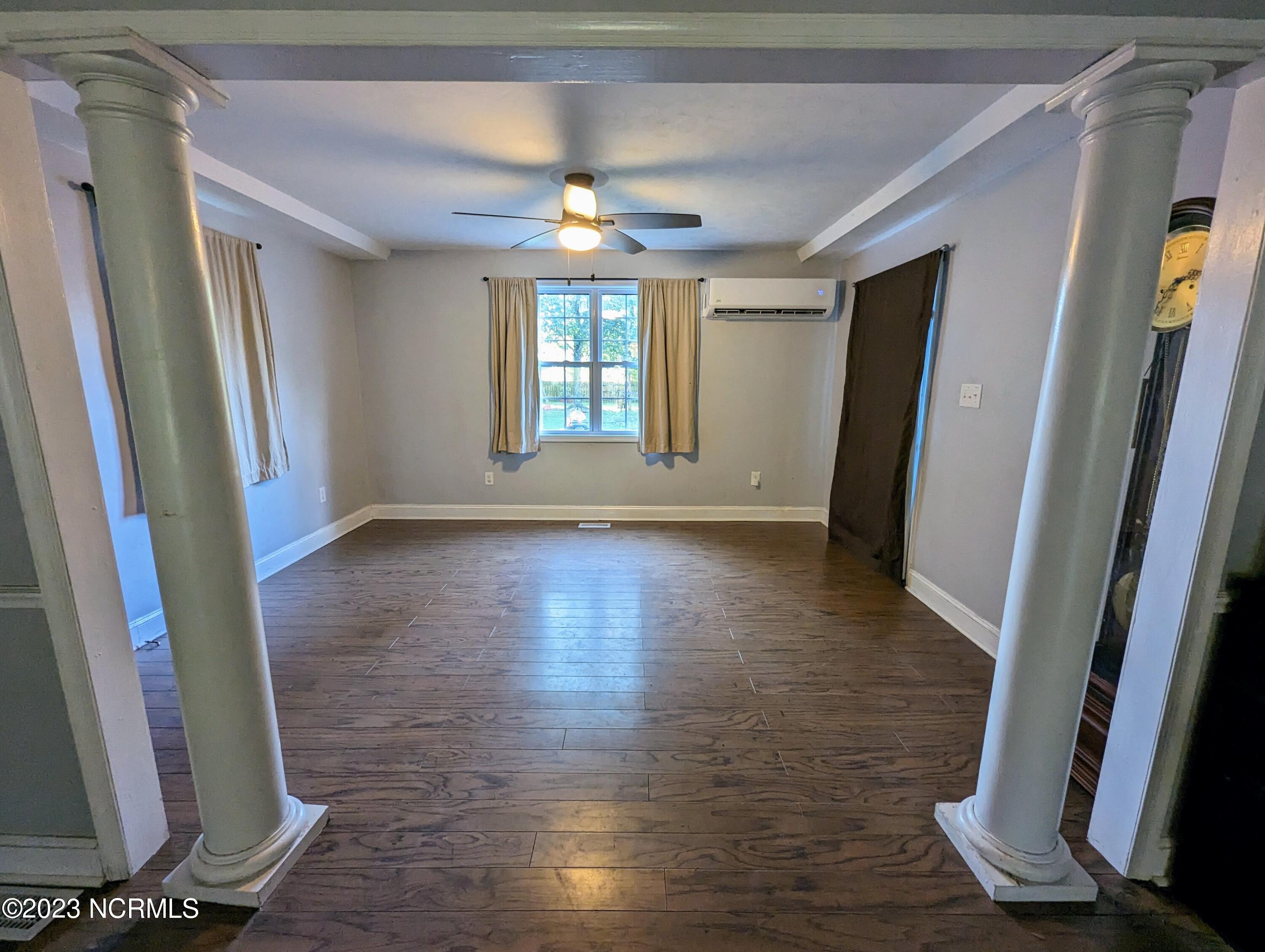 102 Nottingham Road Jacksonville, NC 28546 - Photo 15 of 61 102 Nottingham Sitting 3