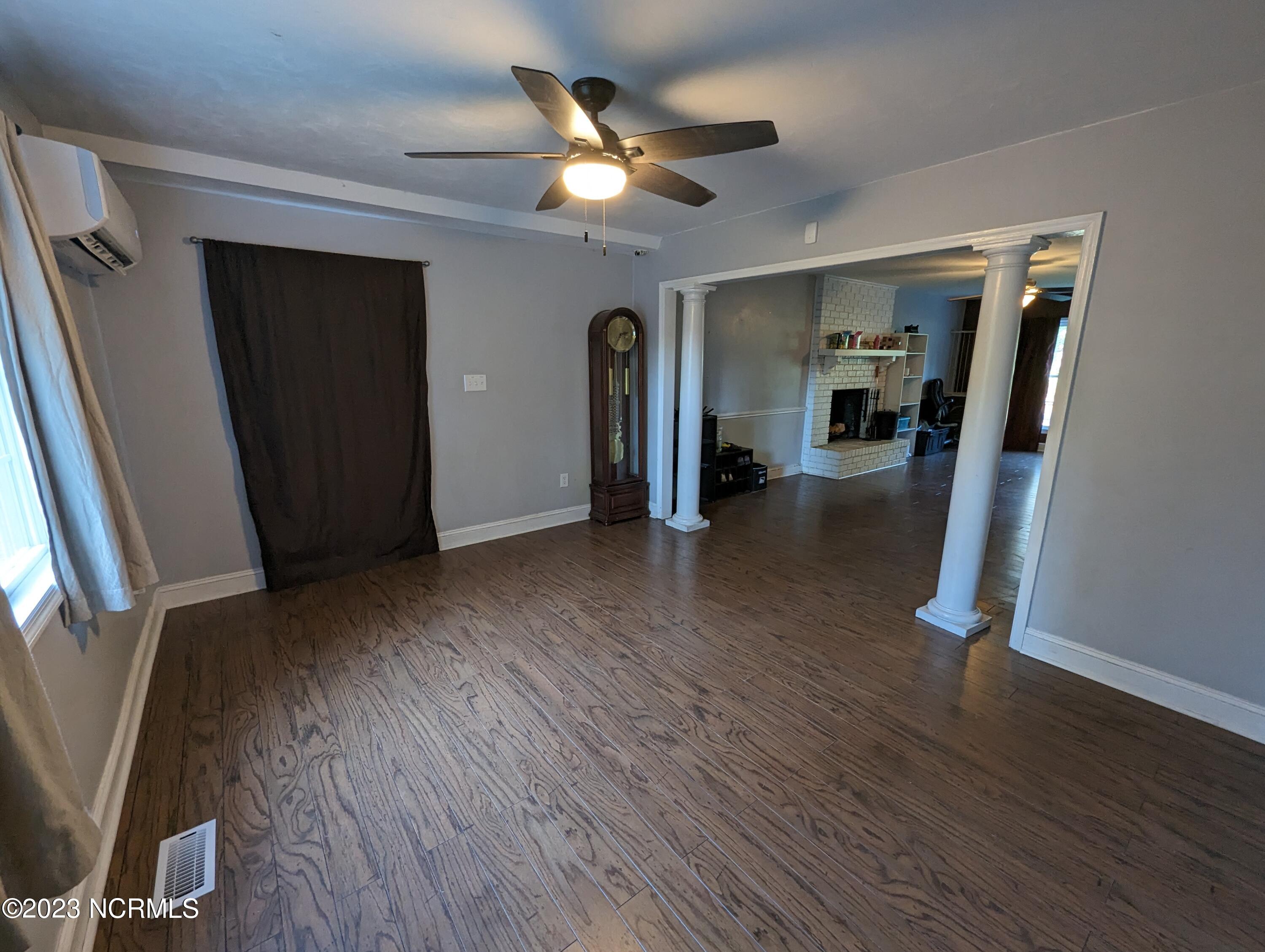 102 Nottingham Road Jacksonville, NC 28546 - Photo 16 of 61 102 Nottingham Sitting 1