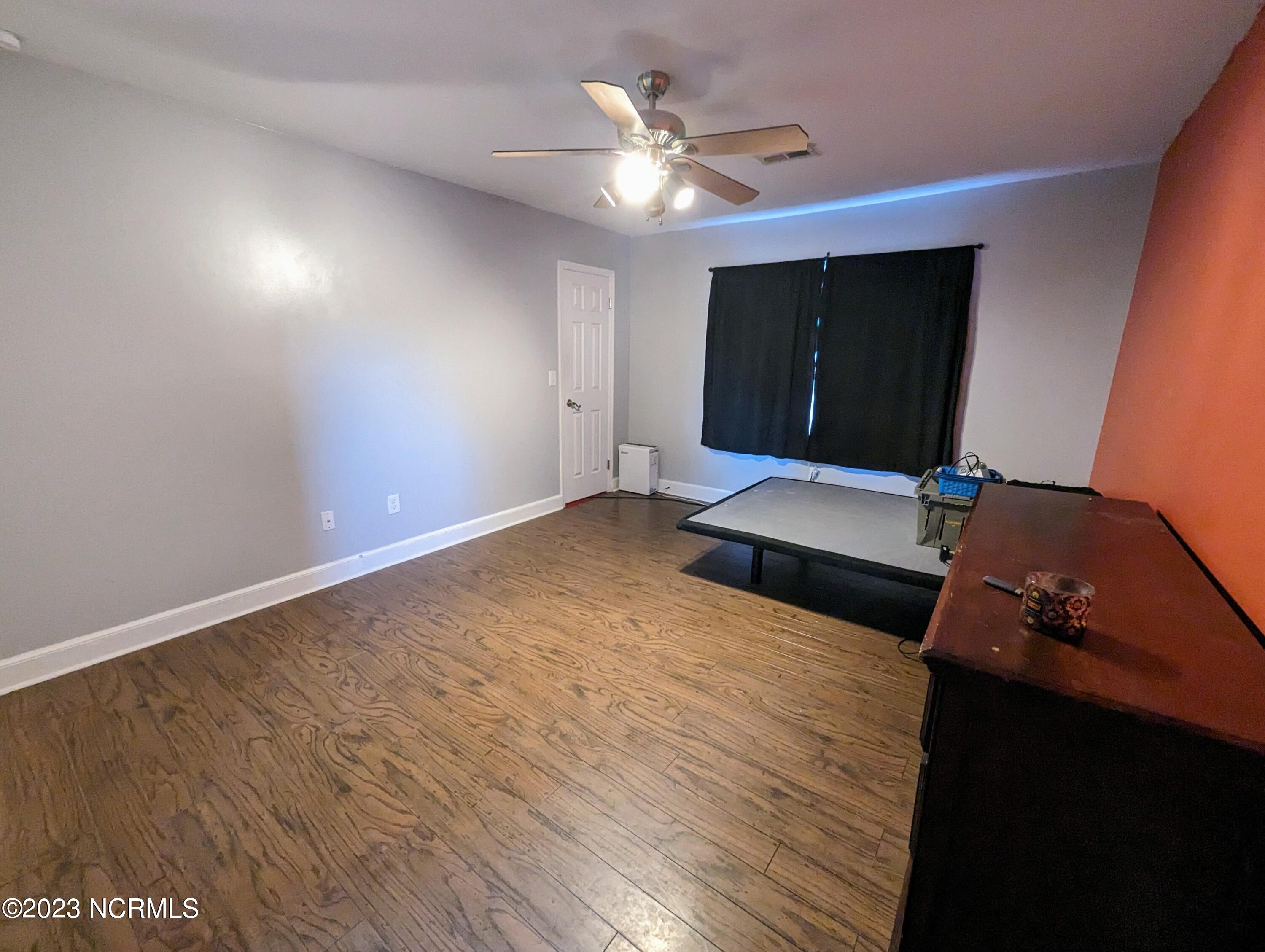 102 Nottingham Road Jacksonville, NC 28546 - Photo 29 of 61 102 Nottingham Master Bed 4