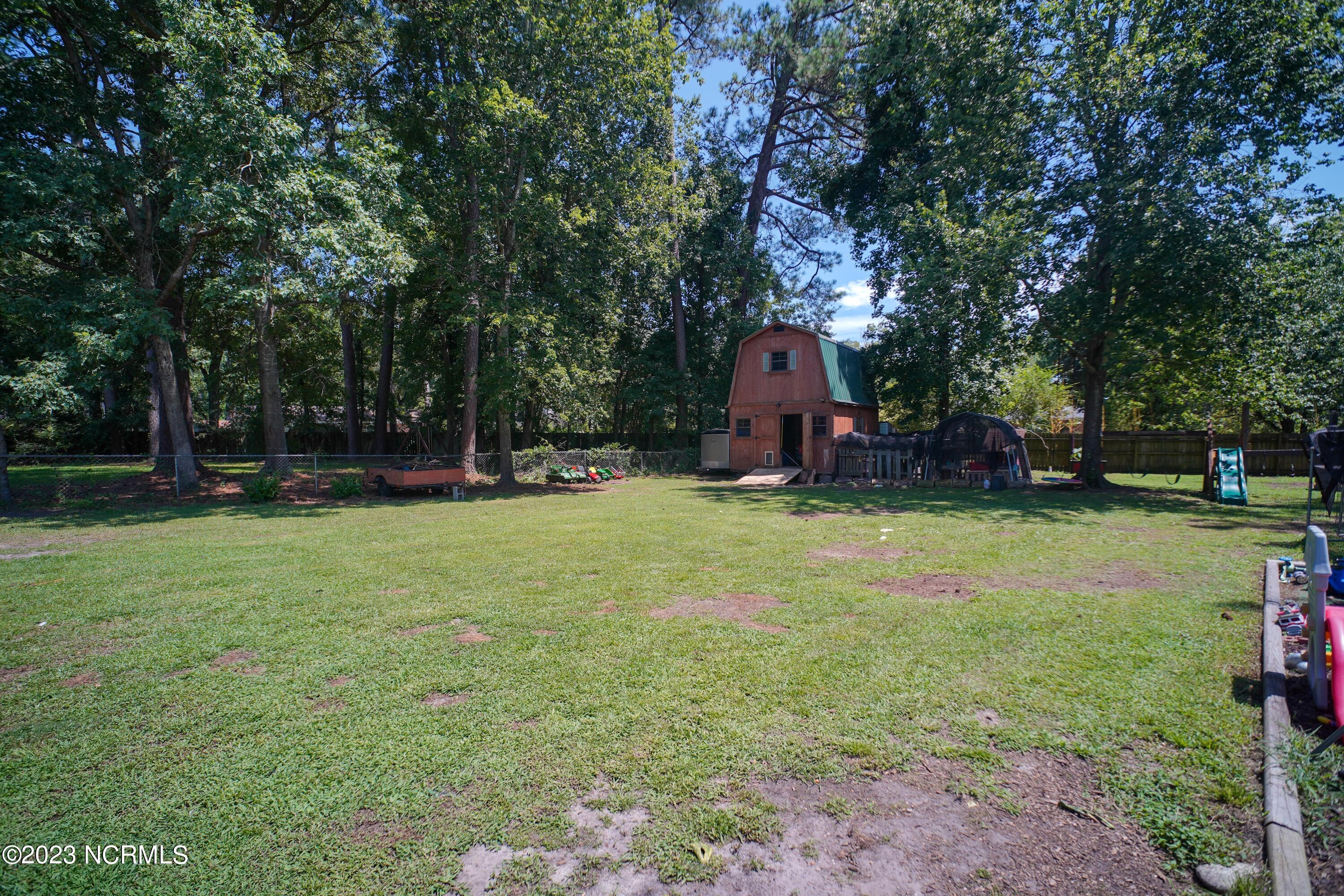 102 Nottingham Road Jacksonville, NC 28546 - Photo 47 of 61 102 Nottingham backyard 3