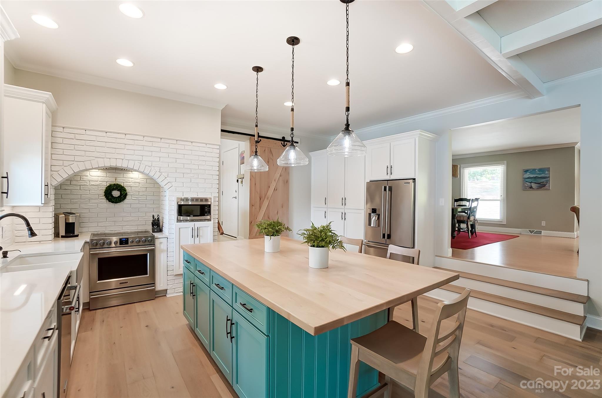 9802 Withers Road Charlotte, NC 28278 - Photo 9 of 43 Gallery Image 9
