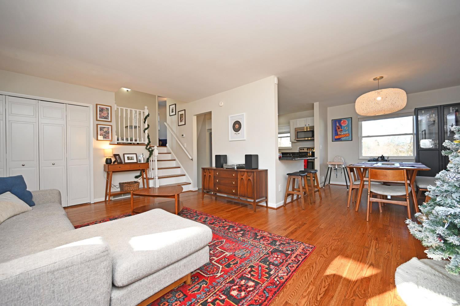 1337 Voll Road Cincinnati, OH 45230 - Photo 9 of 40 Gallery Image 9