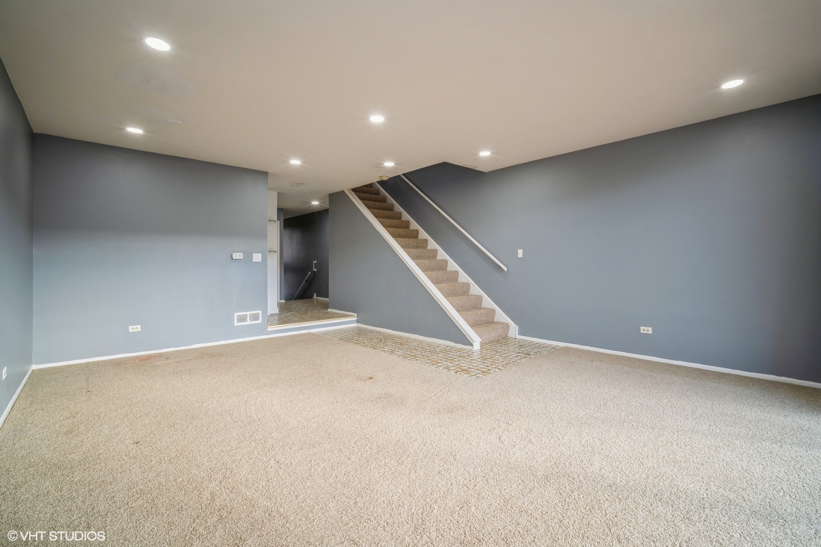 9259 Ballard Road Des Plaines, IL 60016 - Photo 6 of 24 Gallery Image 6