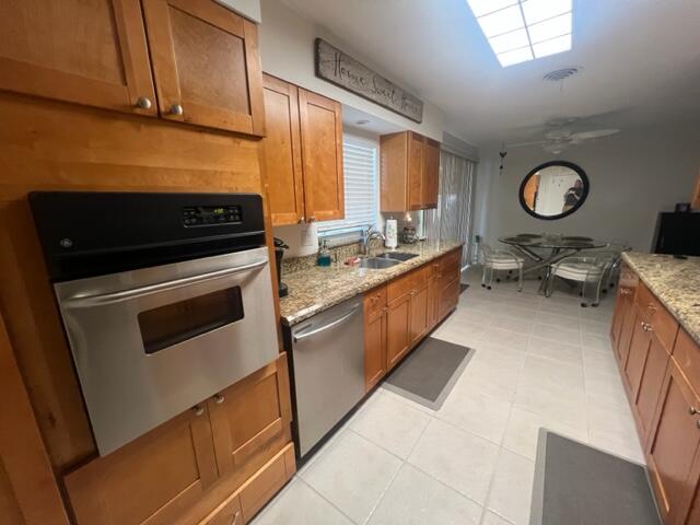 1260 Manor Drive Riviera Beach, FL 33404 - Photo 27 of 59 Kitchen 3