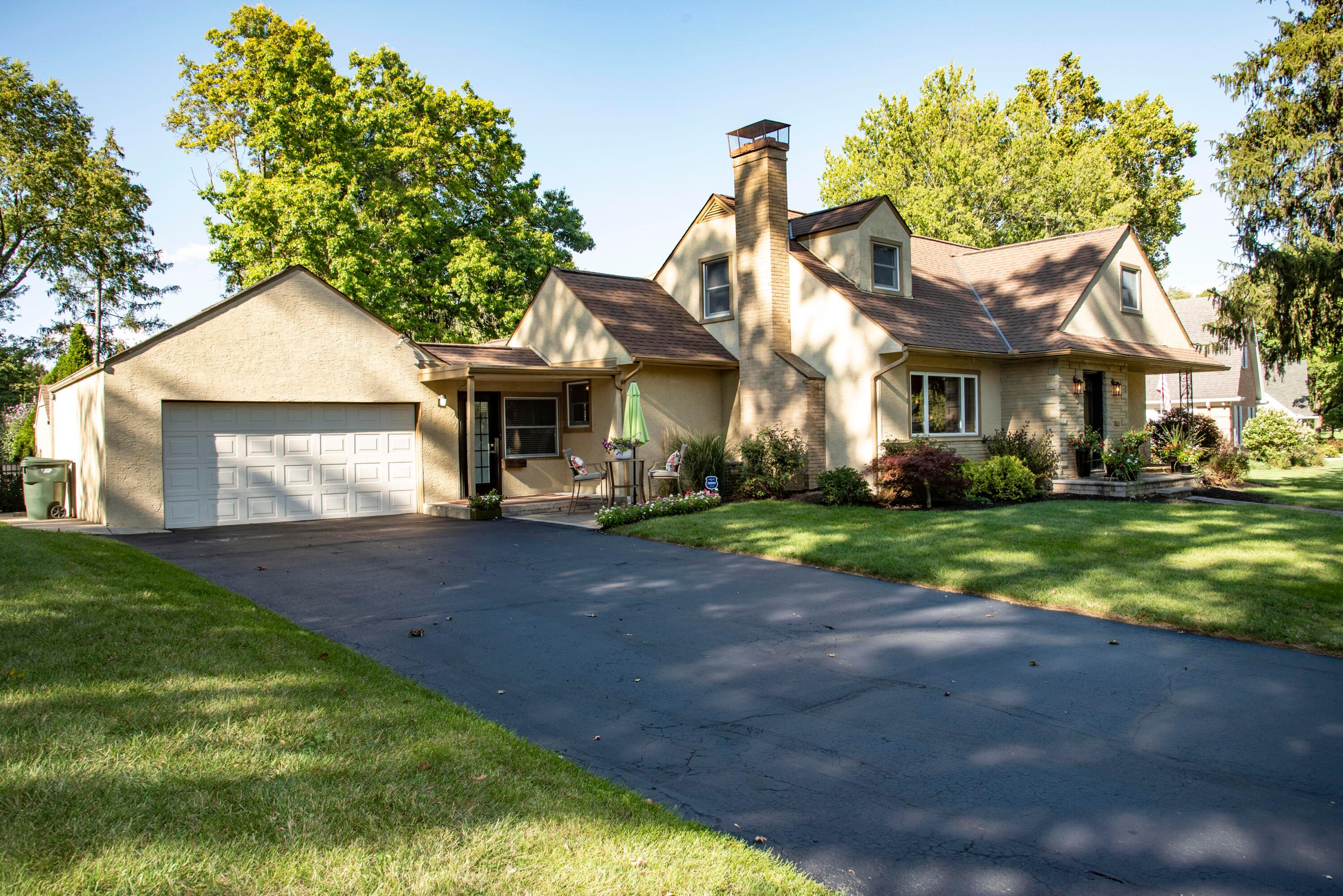 1241 Haddon Road Columbus, OH 43209 - Photo 3 of 74 Gallery Image 3
