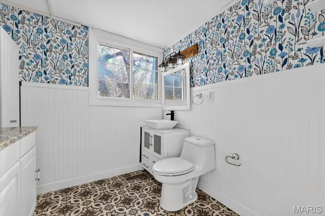 $499,900 | 1 Hill N Dale Drive, St. Louis, MO 63132