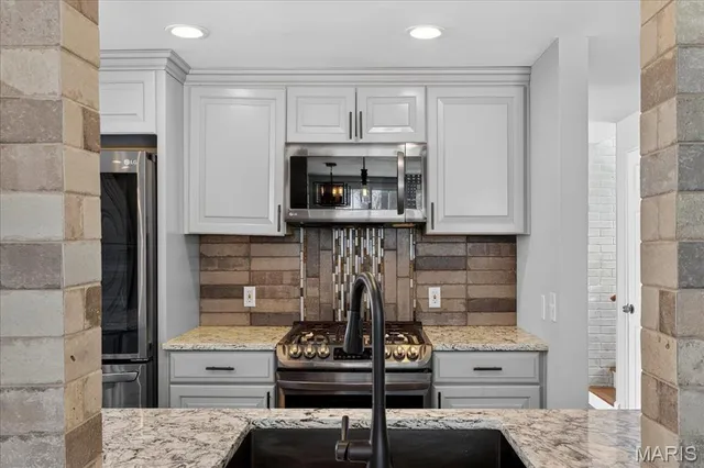 $499,900 | 1 Hill N Dale Drive, St. Louis, MO 63132