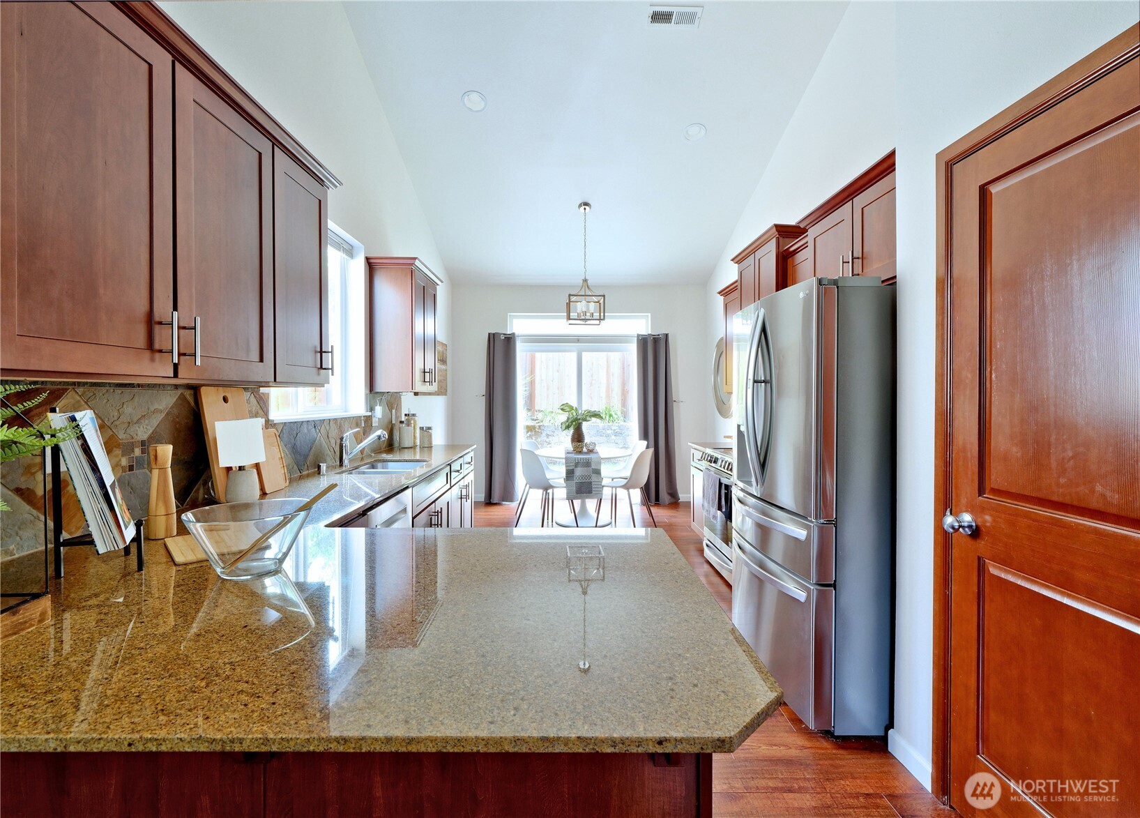 1808 Pierce Avenue Northeast Renton, WA 98056 - Photo 11 of 32