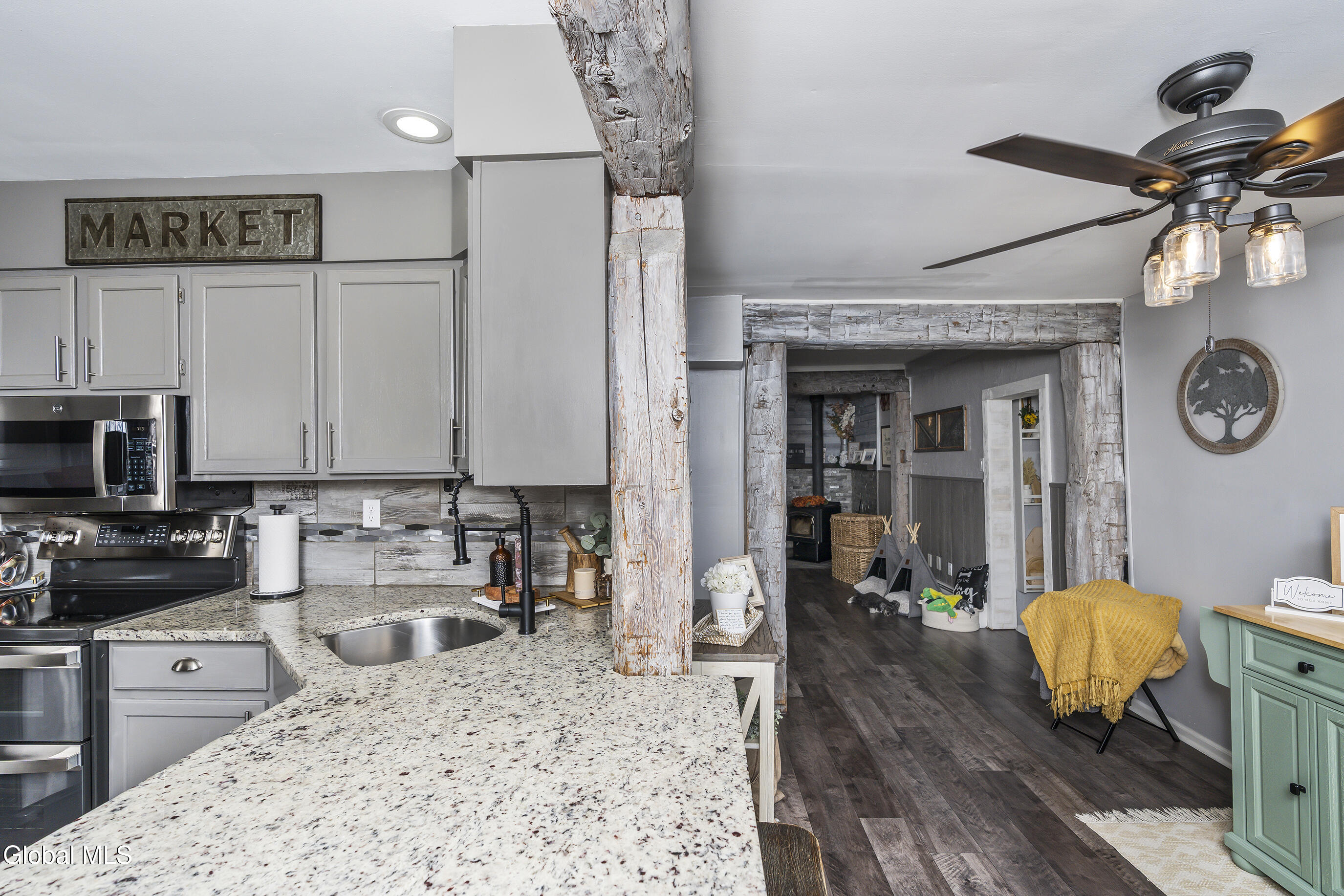 1094 Roberta Road Schenectady, NY 12303 - Photo 20 of 47 047-1094-Roberta-Rd