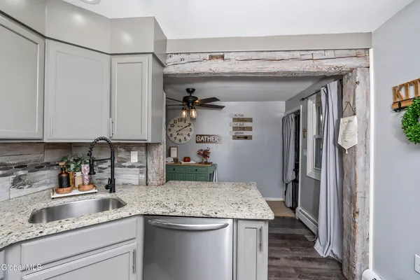 $335,000 | 1094 Roberta Road, Schenectady, NY 12303