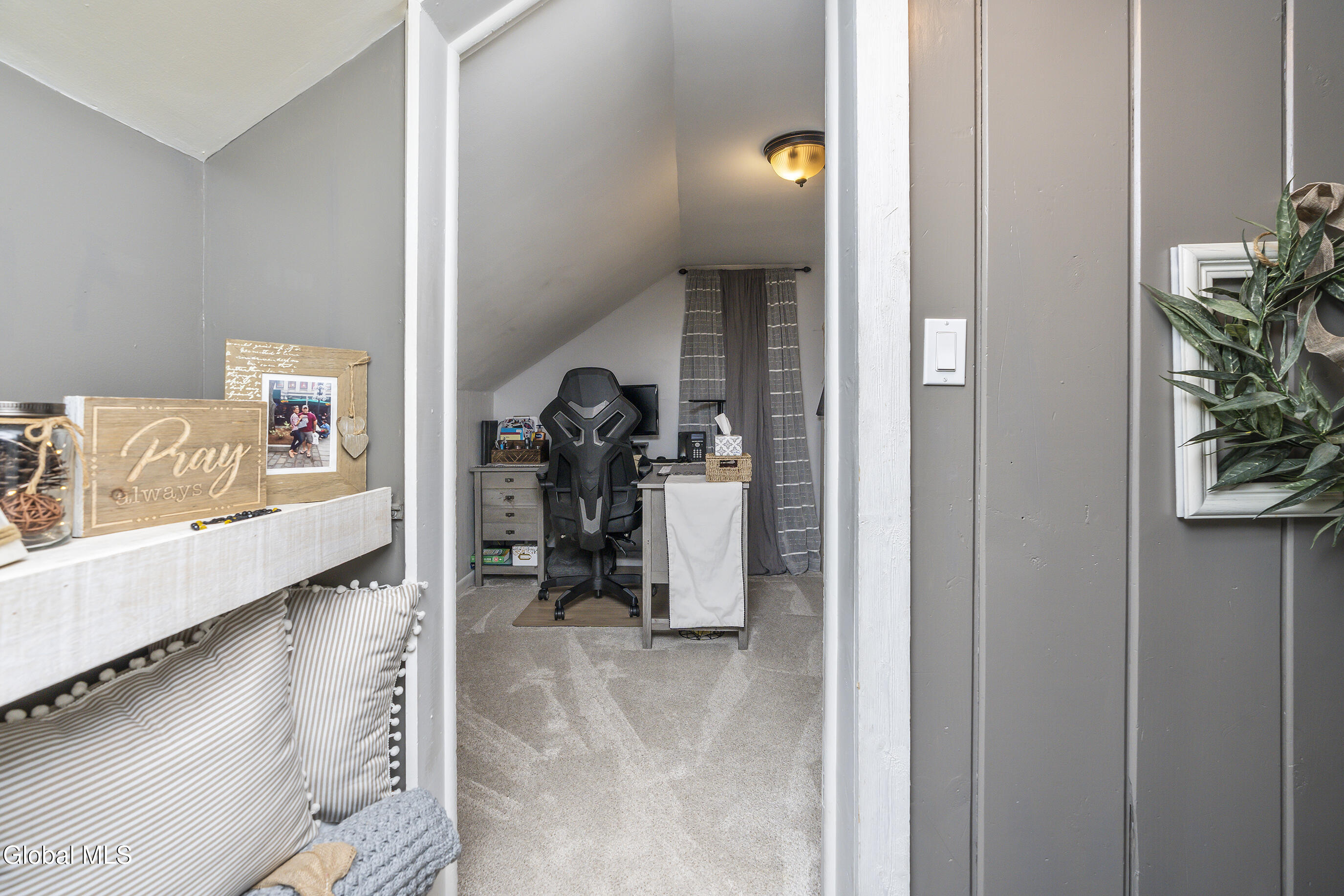 1094 Roberta Road Schenectady, NY 12303 - Photo 26 of 47 058-1094-Roberta-Rd