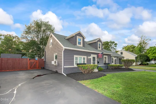 $335,000 | 1094 Roberta Road, Schenectady, NY 12303