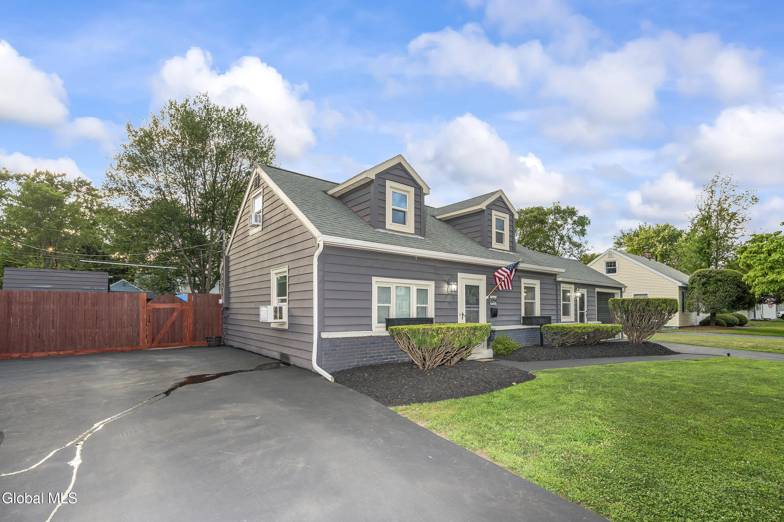 1094 Roberta Road Schenectady, NY 12303 - Photo 3 of 47 002-1094-Roberta-Rd