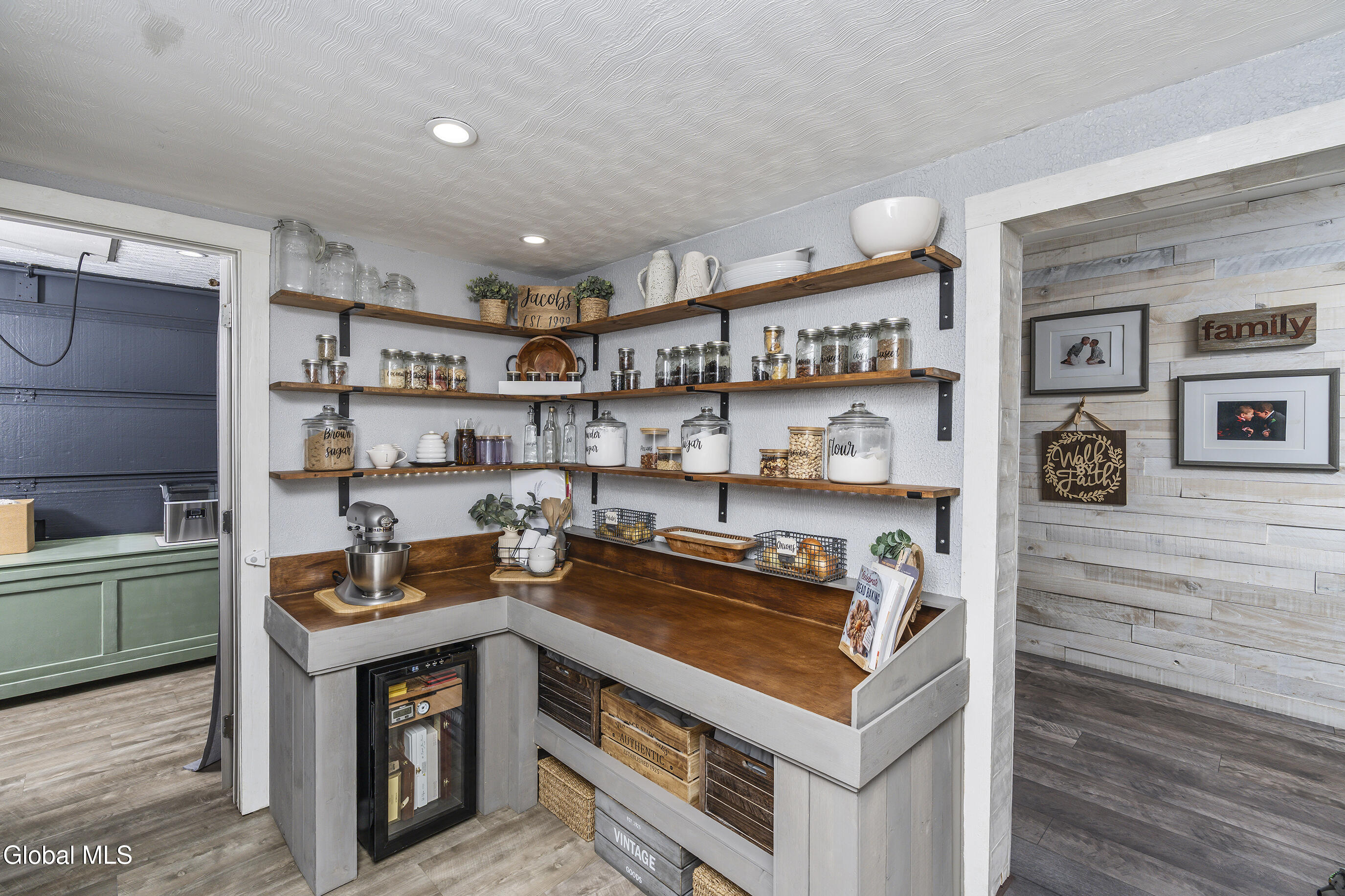 1094 Roberta Road Schenectady, NY 12303 - Photo 33 of 47 040-1094-Roberta-Rd