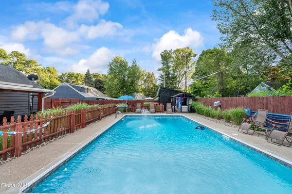 $335,000 | 1094 Roberta Road, Schenectady, NY 12303