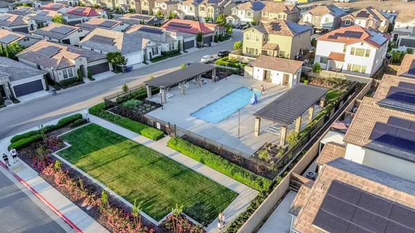 $399,000 | 2760 North Sophie Drive, Fresno, CA 93727