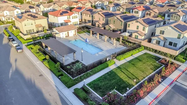 $399,000 | 2760 North Sophie Drive, Fresno, CA 93727