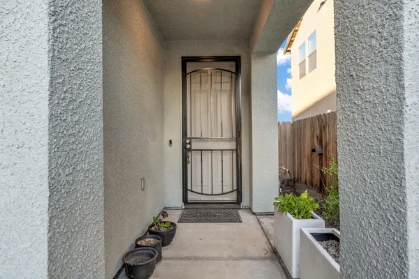 $399,000 | 2760 North Sophie Drive, Fresno, CA 93727