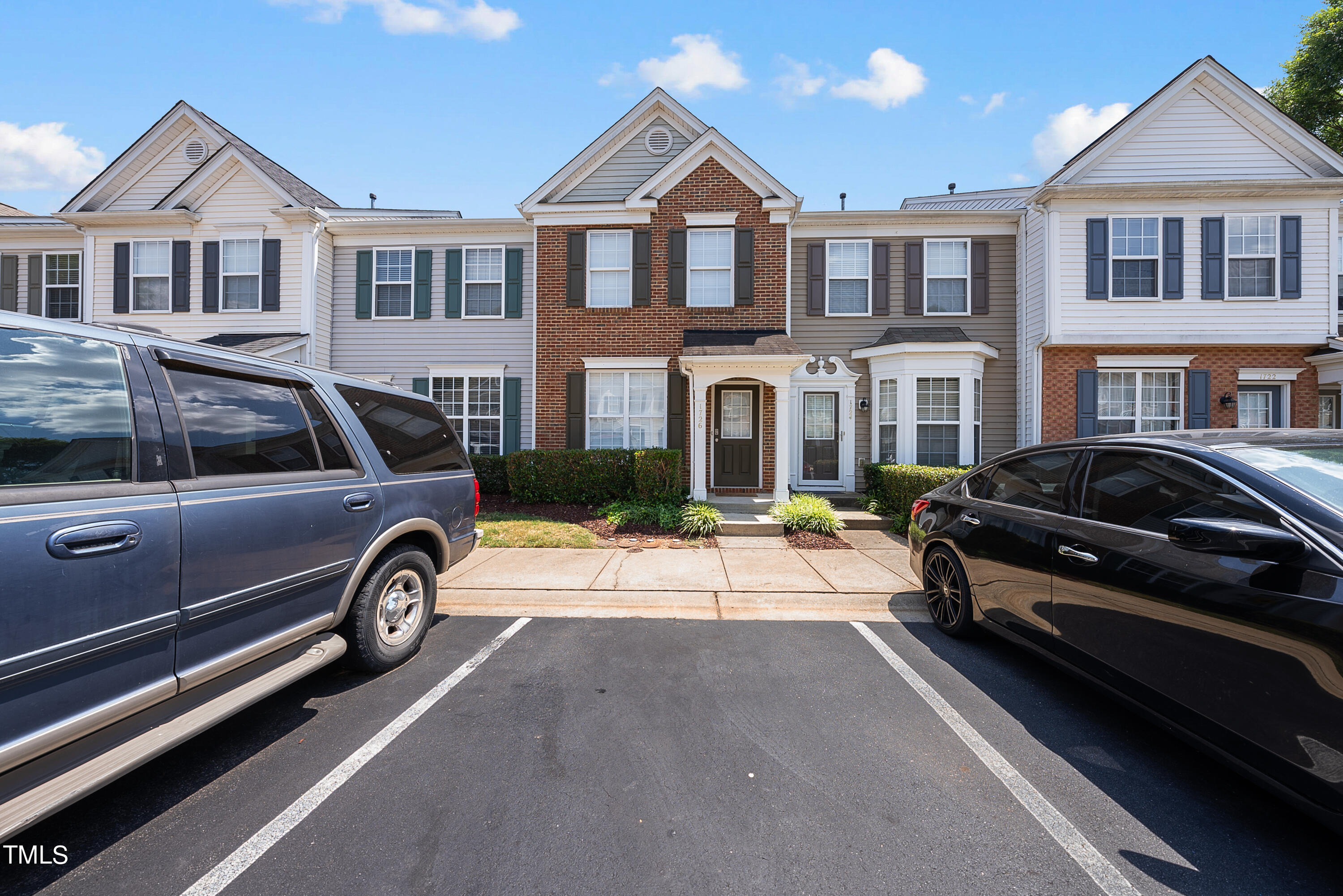 1726 Sorrell Brook Way Raleigh, NC 27609 - Photo 2 of 3 DSC07443