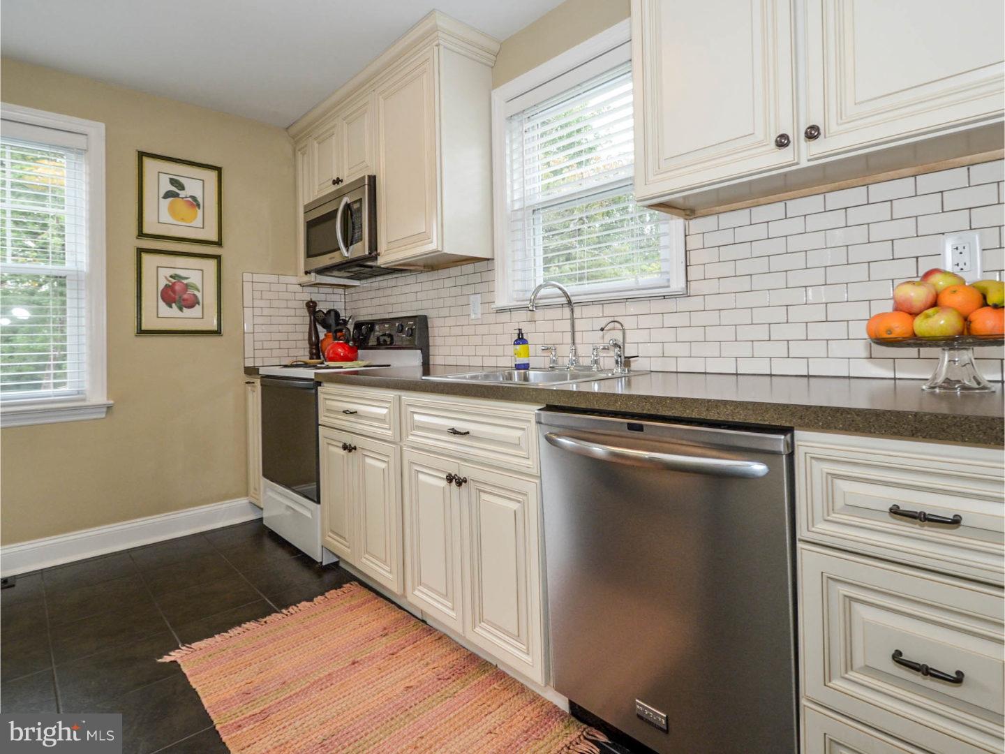 311 Clear Spring Road Lansdale, PA 19446 - Photo 12 of 25 Kitchen