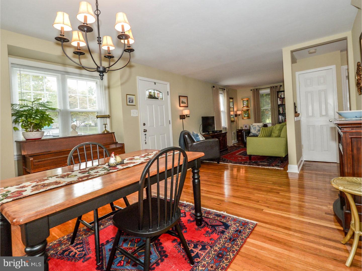 311 Clear Spring Road Lansdale, PA 19446 - Photo 4 of 25 Dining Room