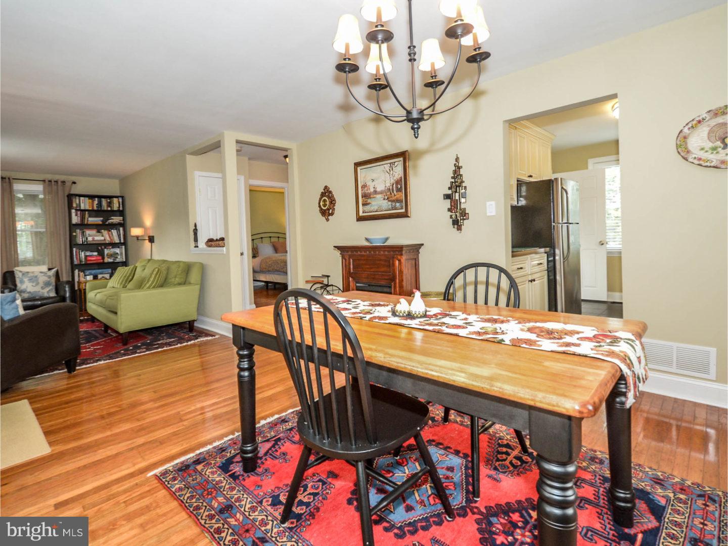 311 Clear Spring Road Lansdale, PA 19446 - Photo 8 of 25 Dining Room