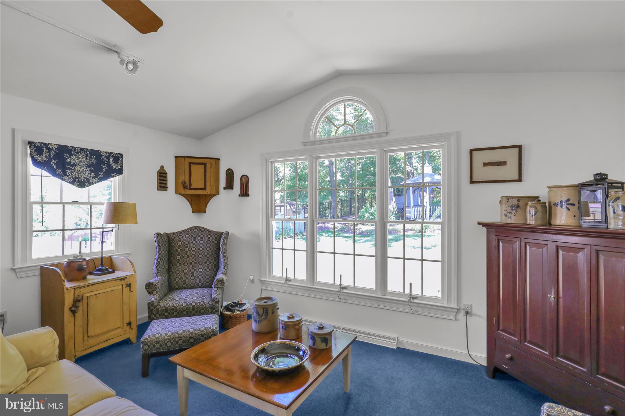 313 Parkview Road Reading, PA 19606 - Photo 13 of 57 Family room