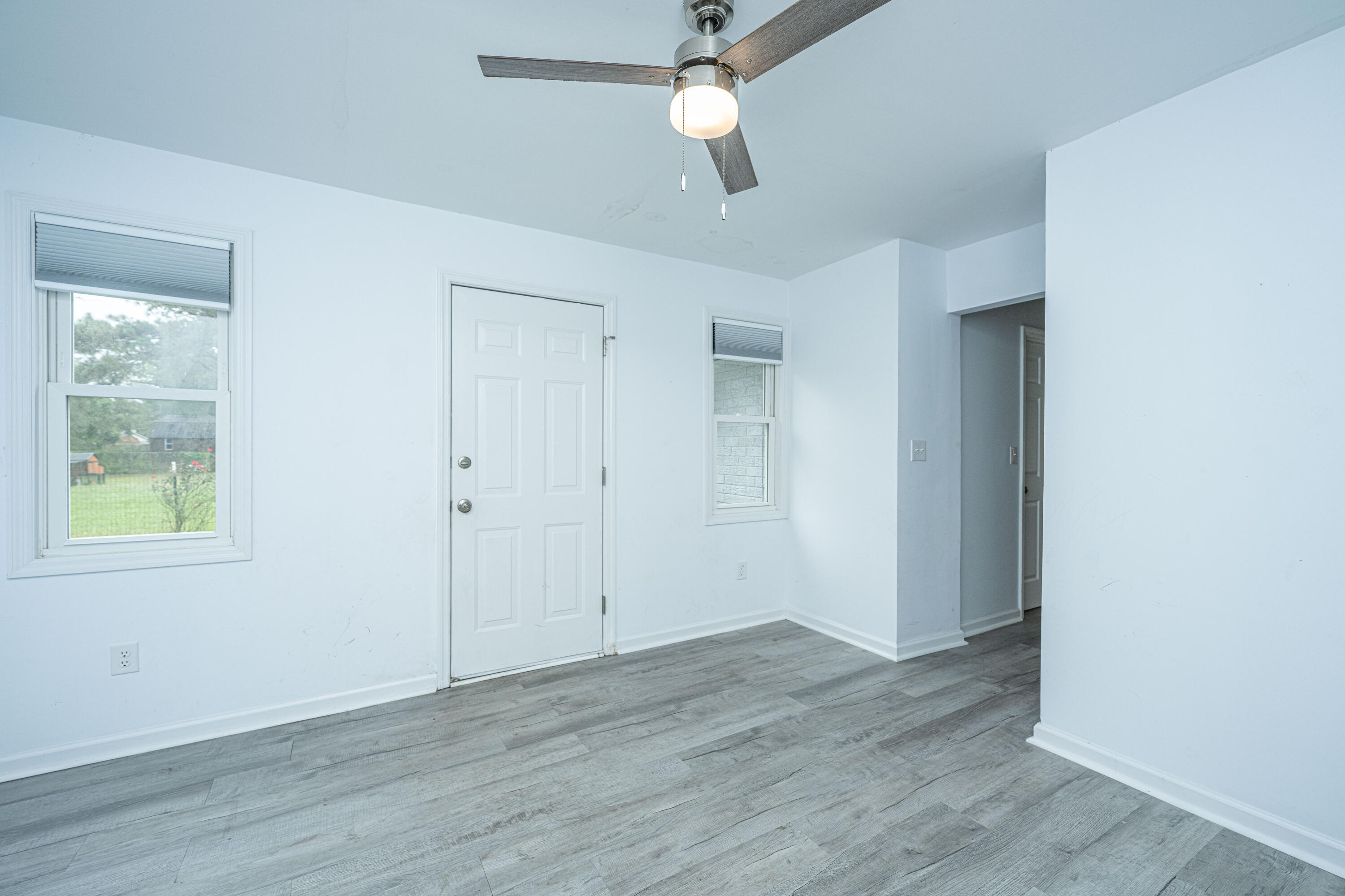 133 Marion Road Summerville, SC 29486 - Photo 21 of 45 133MarionRd021