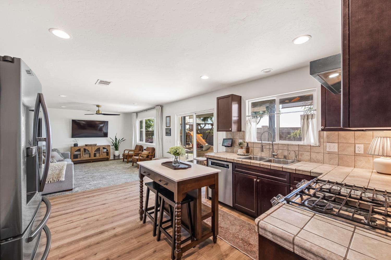 2476 North Riesling Avenue Hanford, CA 93230 - Photo 19 of 77