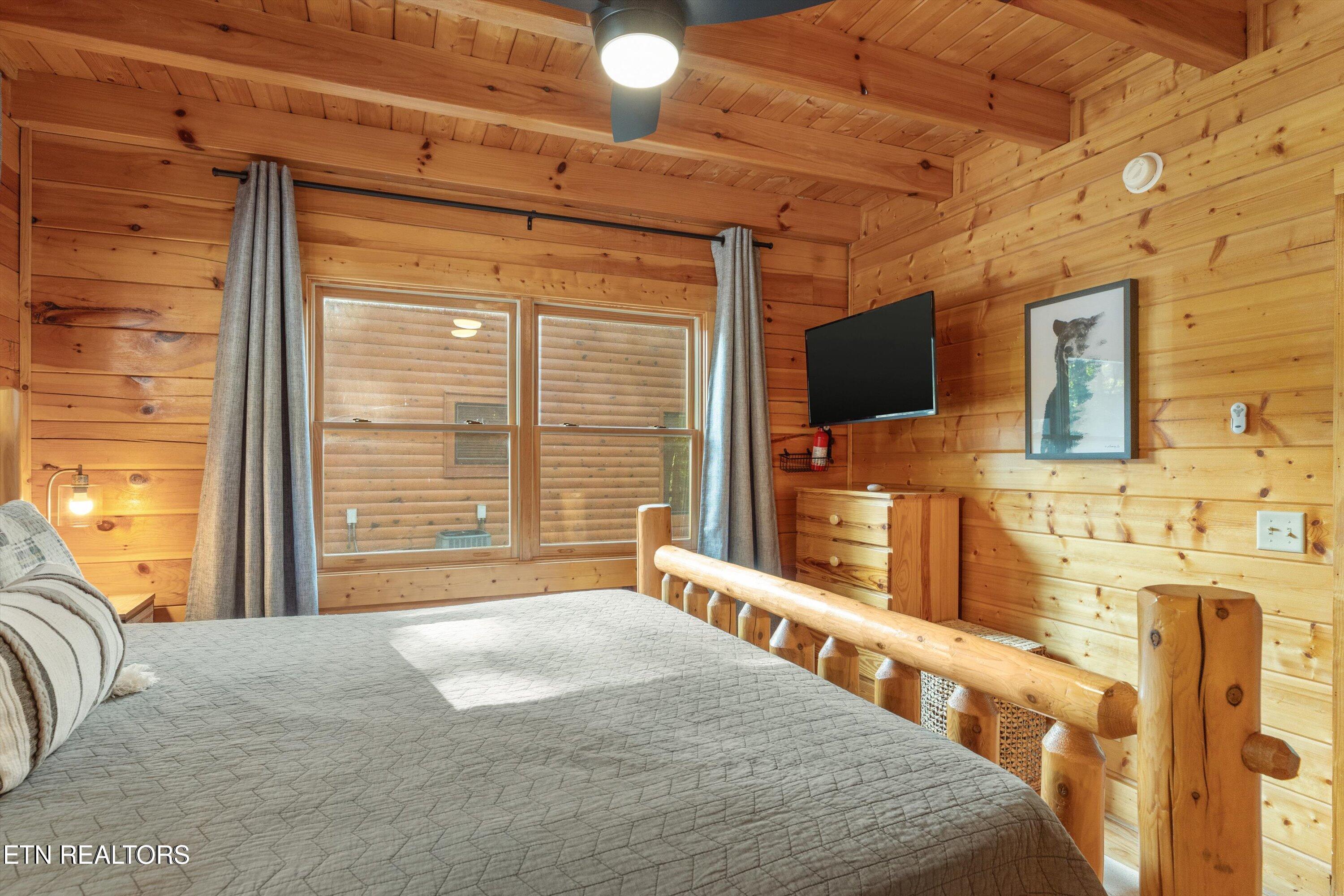 1109 Autumn Path Way Sevierville, TN 37862 - Photo 18 of 44 Bedroom