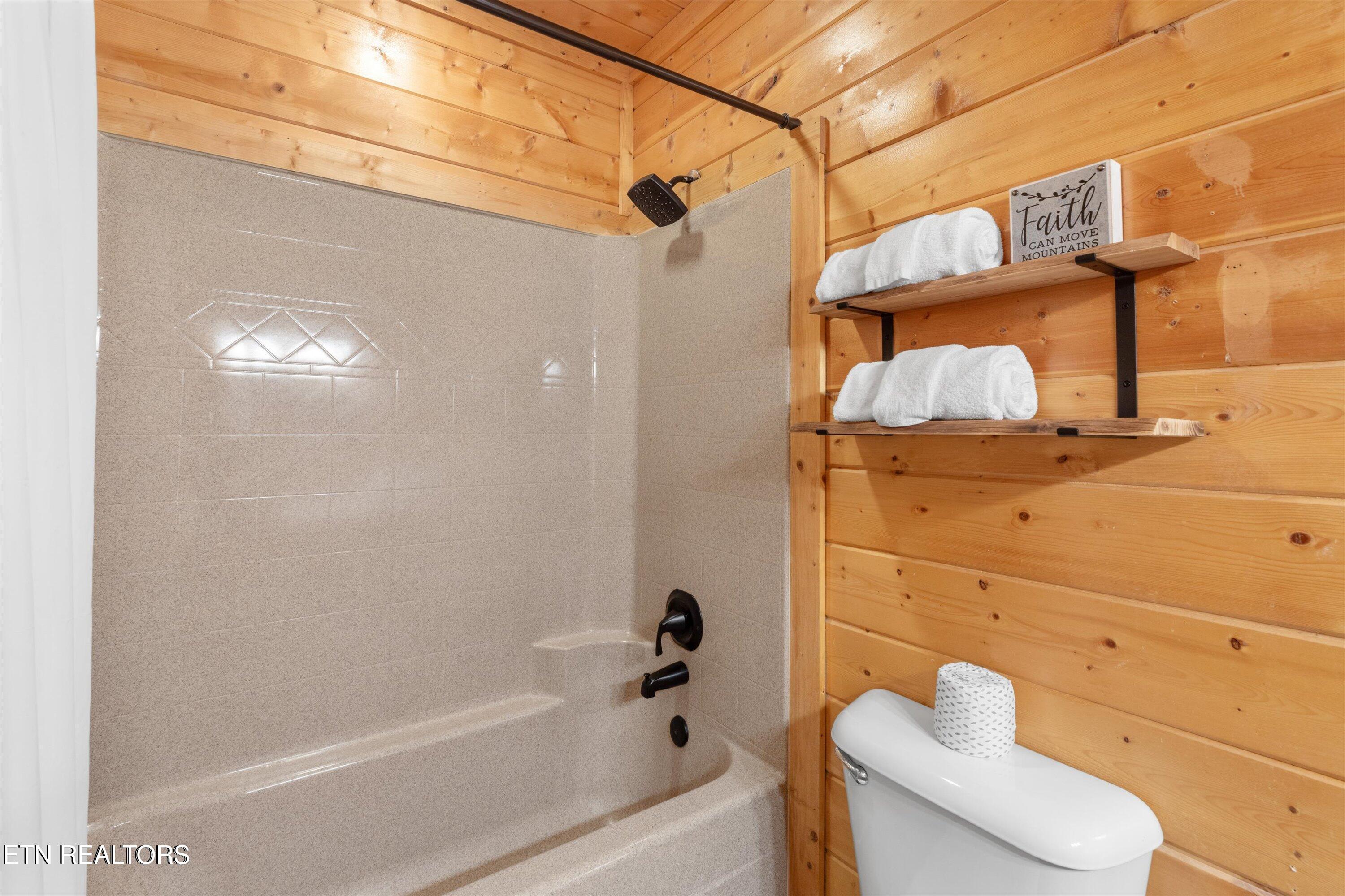 1109 Autumn Path Way Sevierville, TN 37862 - Photo 20 of 44 Bathroom