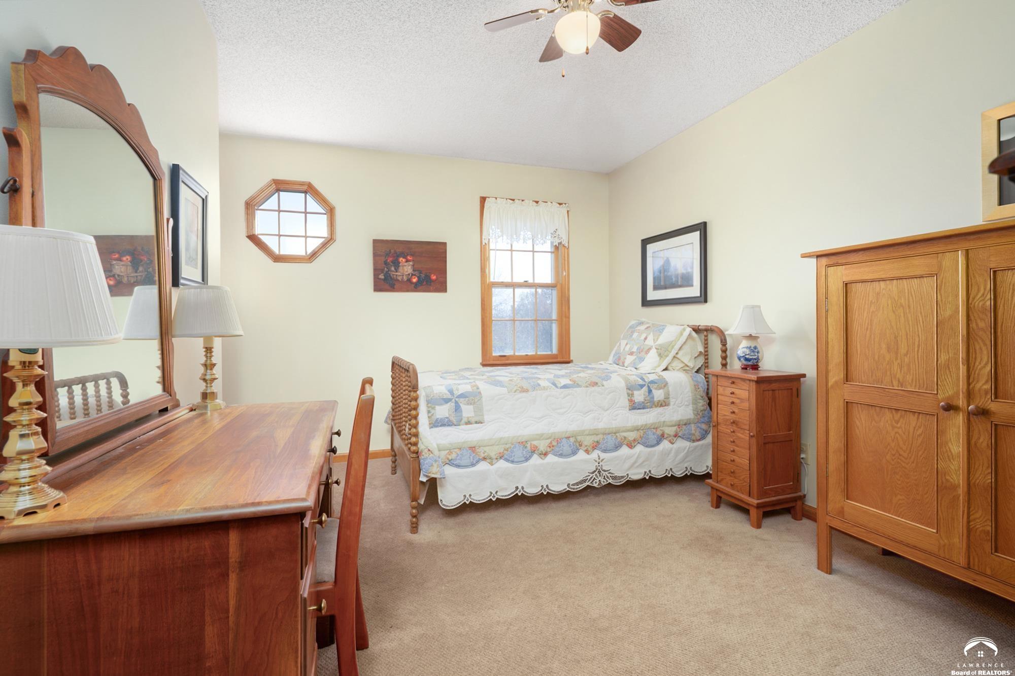 2921 Pebble Lane Lawrence, KS 66047 - Photo 18 of 96