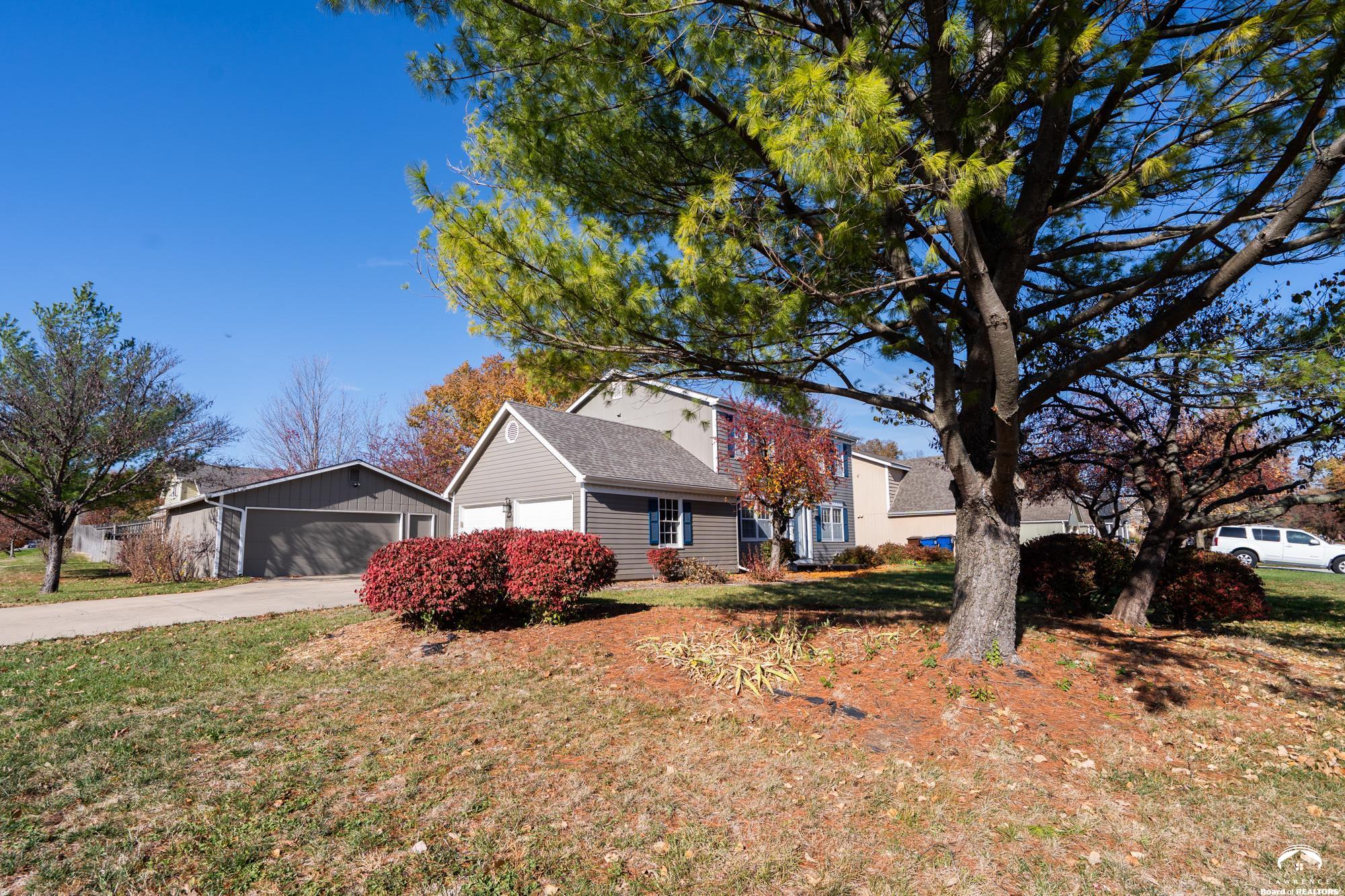 2921 Pebble Lane Lawrence, KS 66047 - Photo 2 of 96
