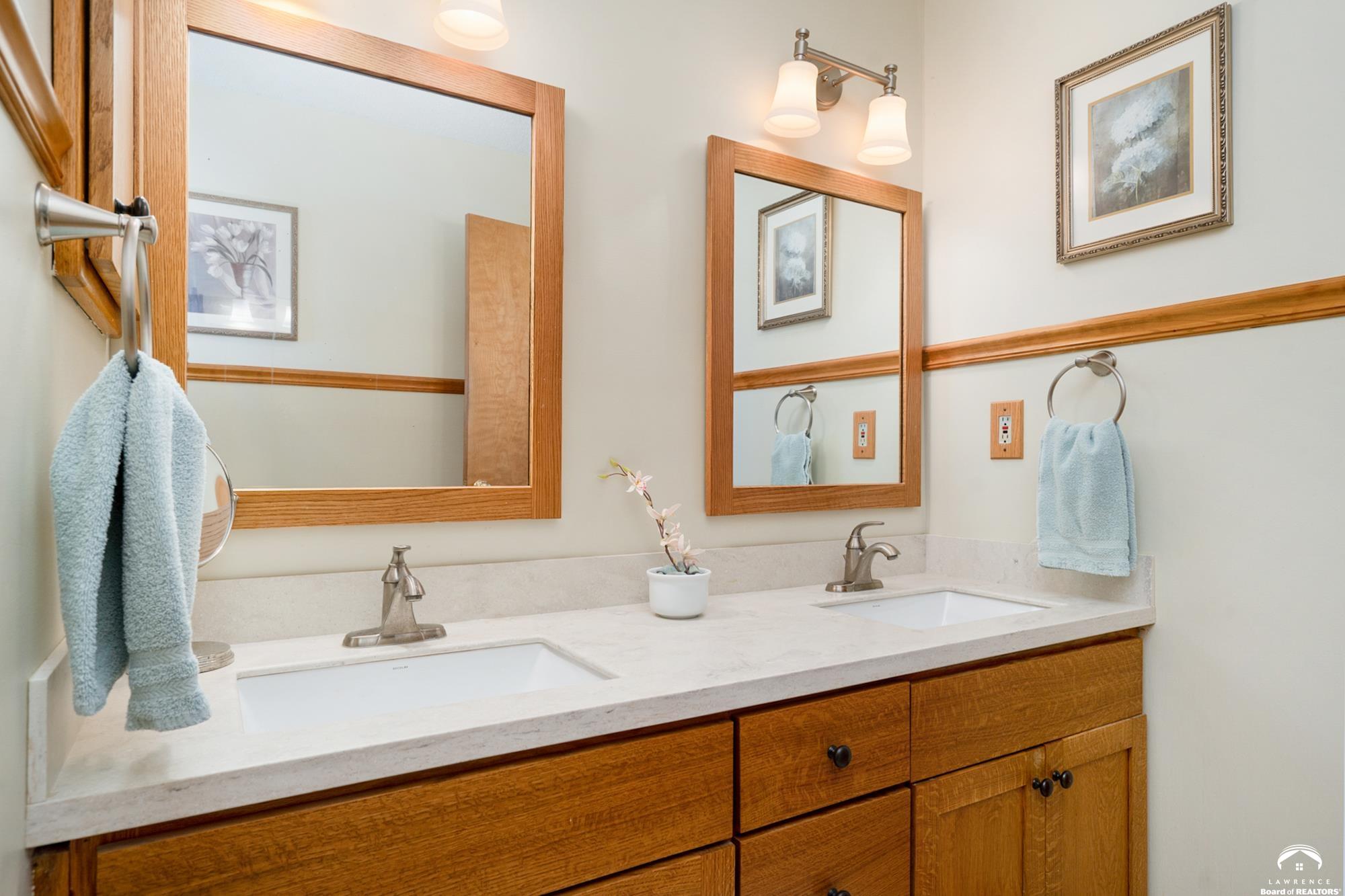 2921 Pebble Lane Lawrence, KS 66047 - Photo 28 of 96