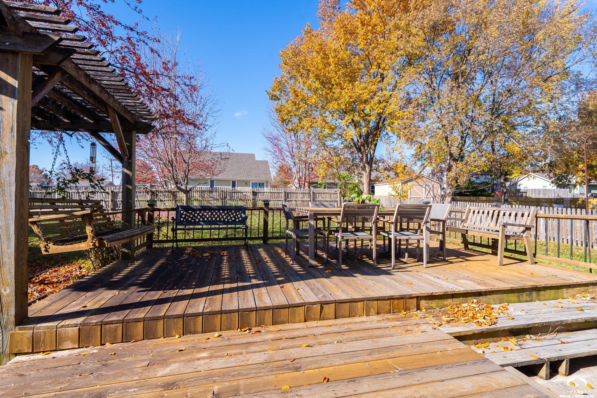 2921 Pebble Lane Lawrence, KS 66047 - Photo 36 of 96