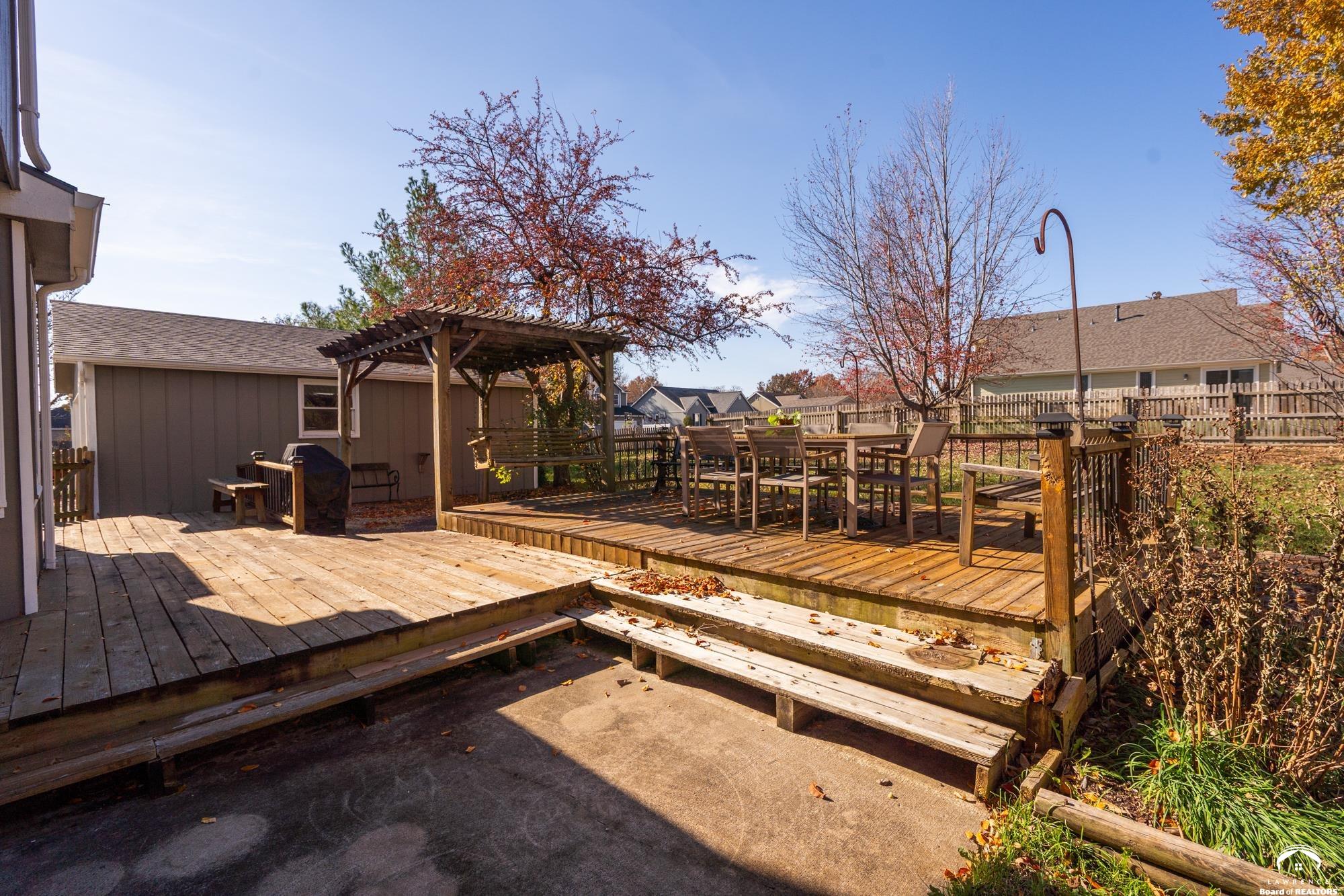 2921 Pebble Lane Lawrence, KS 66047 - Photo 37 of 96