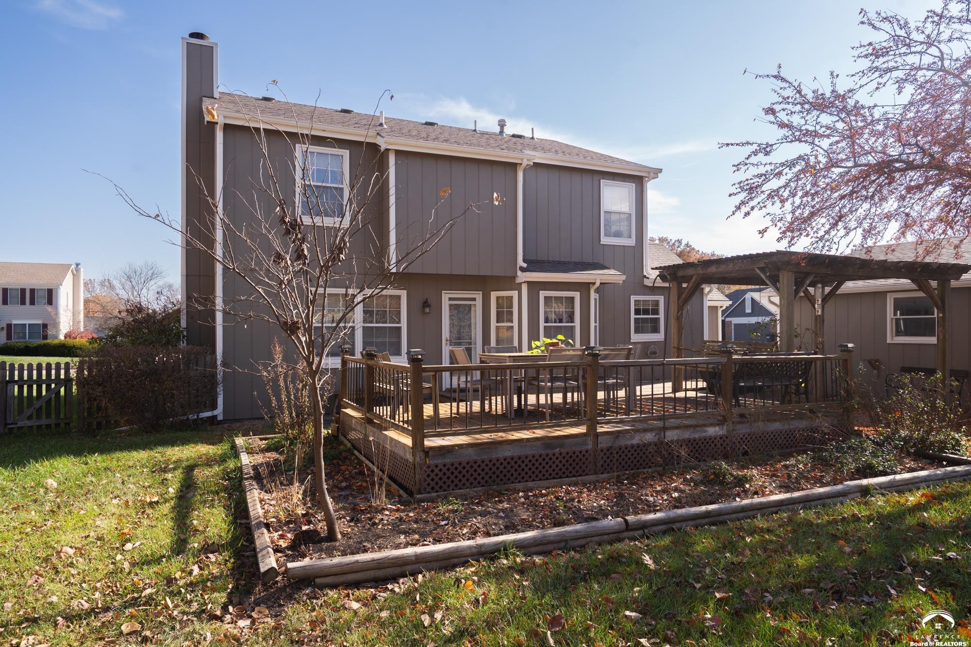 2921 Pebble Lane Lawrence, KS 66047 - Photo 39 of 96