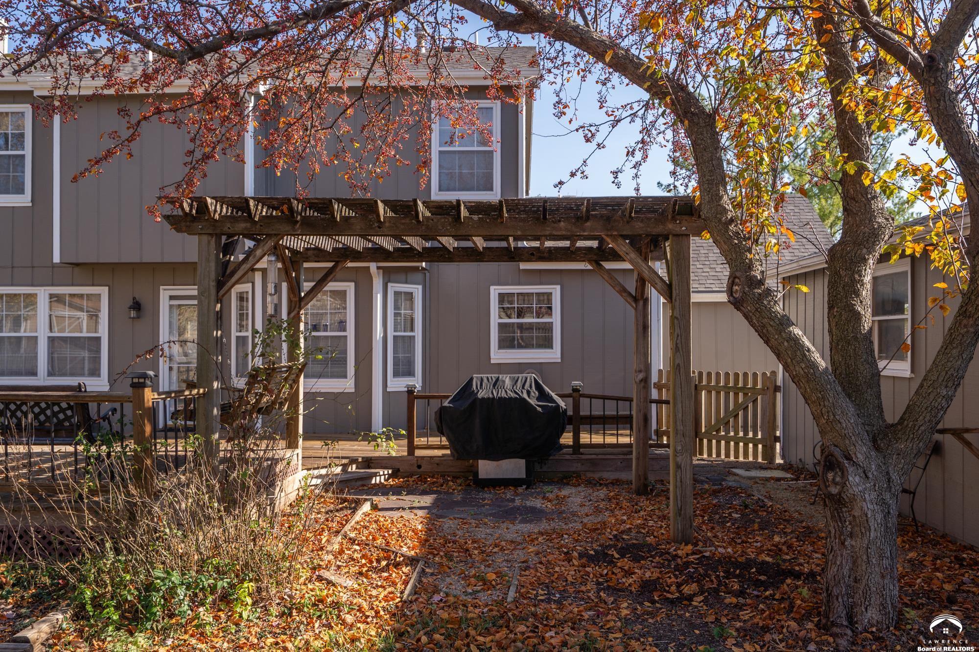 2921 Pebble Lane Lawrence, KS 66047 - Photo 42 of 96