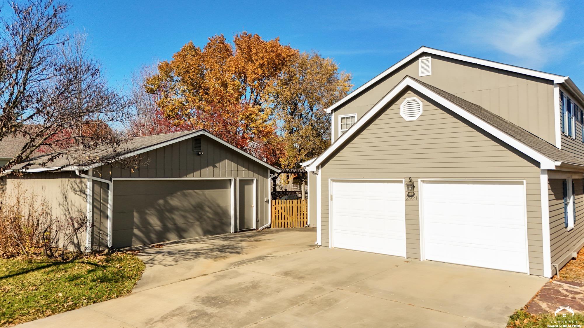 2921 Pebble Lane Lawrence, KS 66047 - Photo 49 of 96