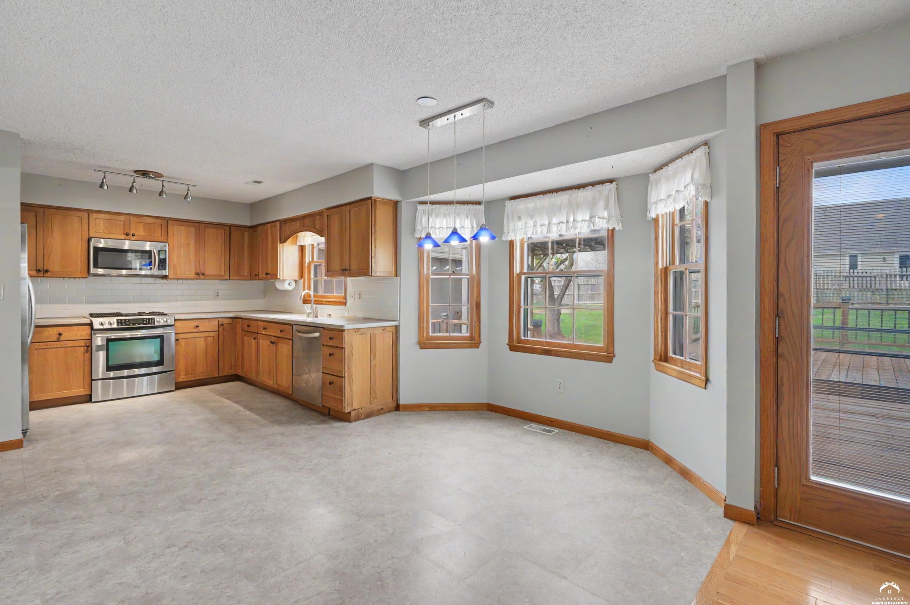 2921 Pebble Lane Lawrence, KS 66047 - Photo 70 of 96