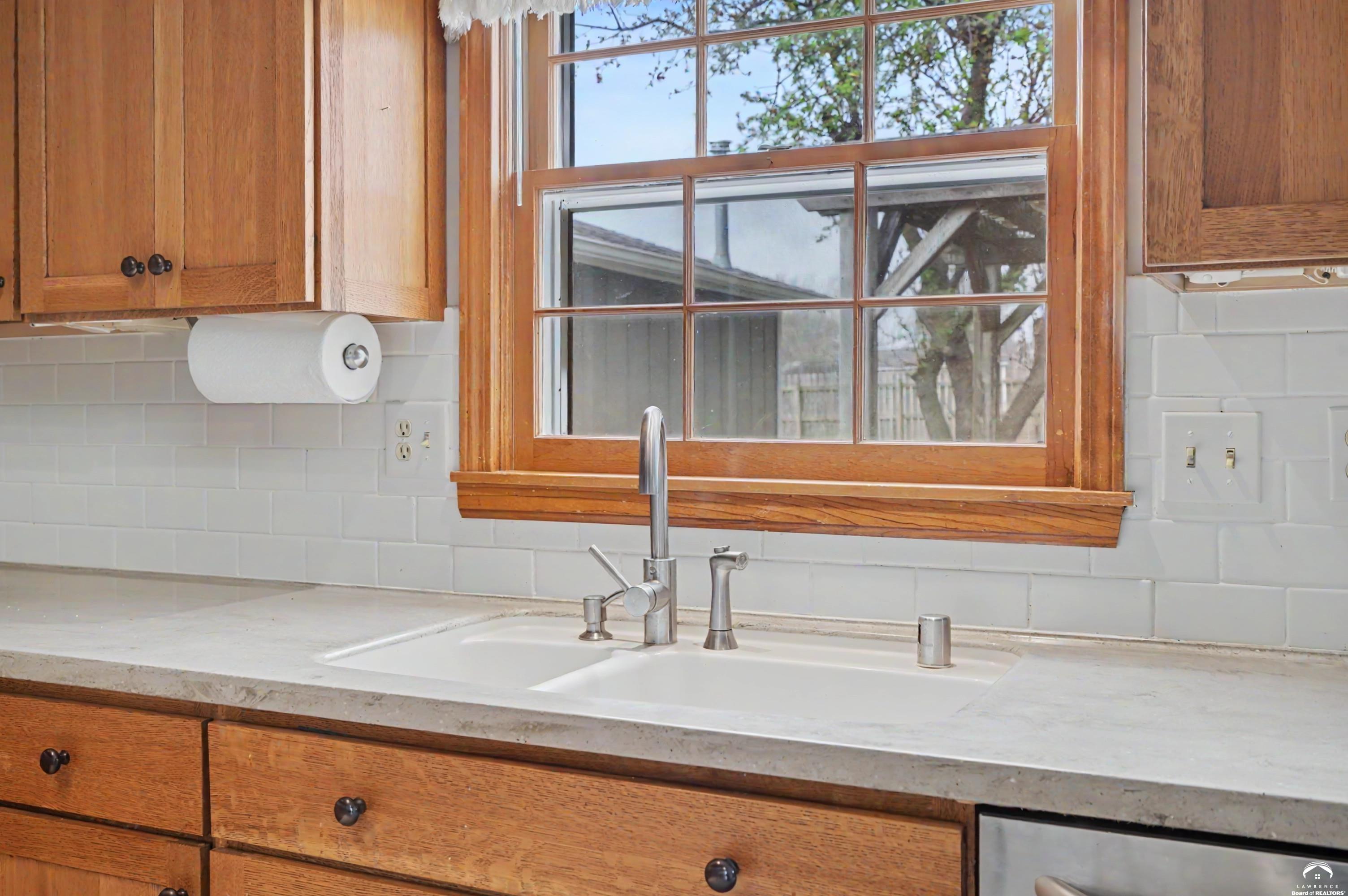 2921 Pebble Lane Lawrence, KS 66047 - Photo 73 of 96