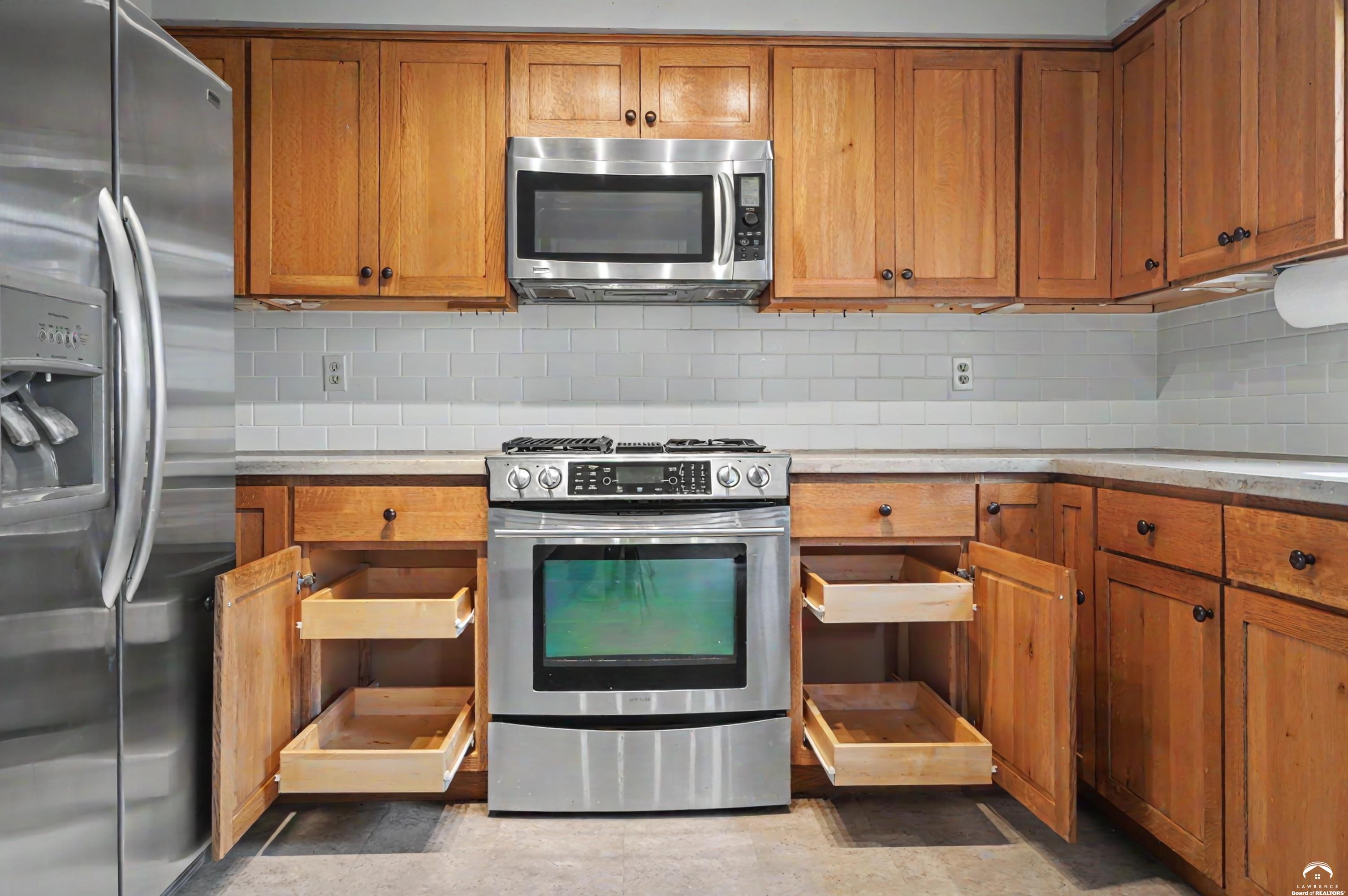 2921 Pebble Lane Lawrence, KS 66047 - Photo 75 of 96