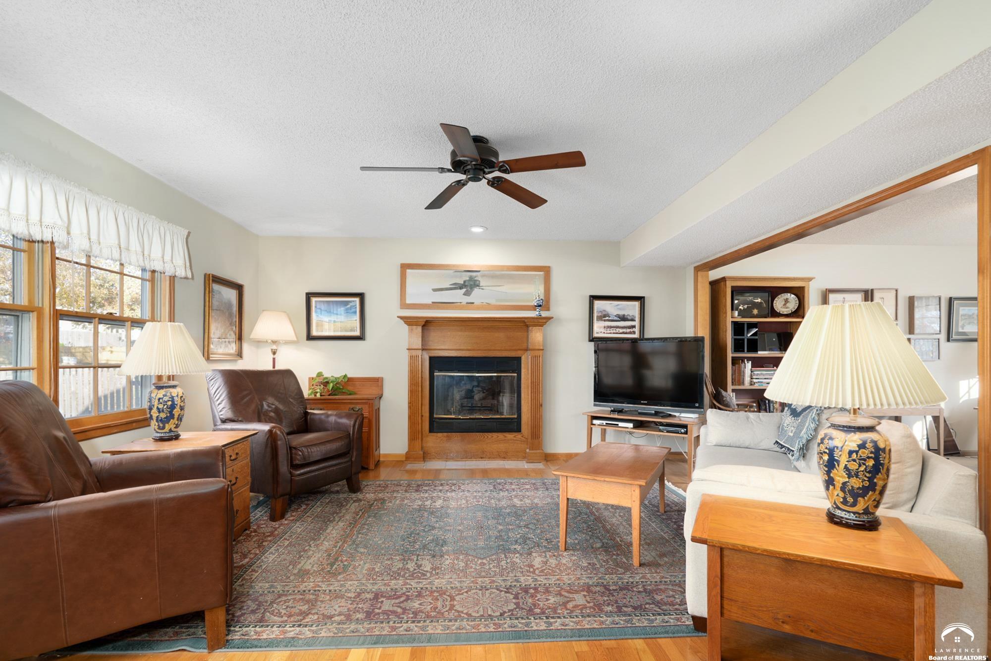 2921 Pebble Lane Lawrence, KS 66047 - Photo 9 of 96