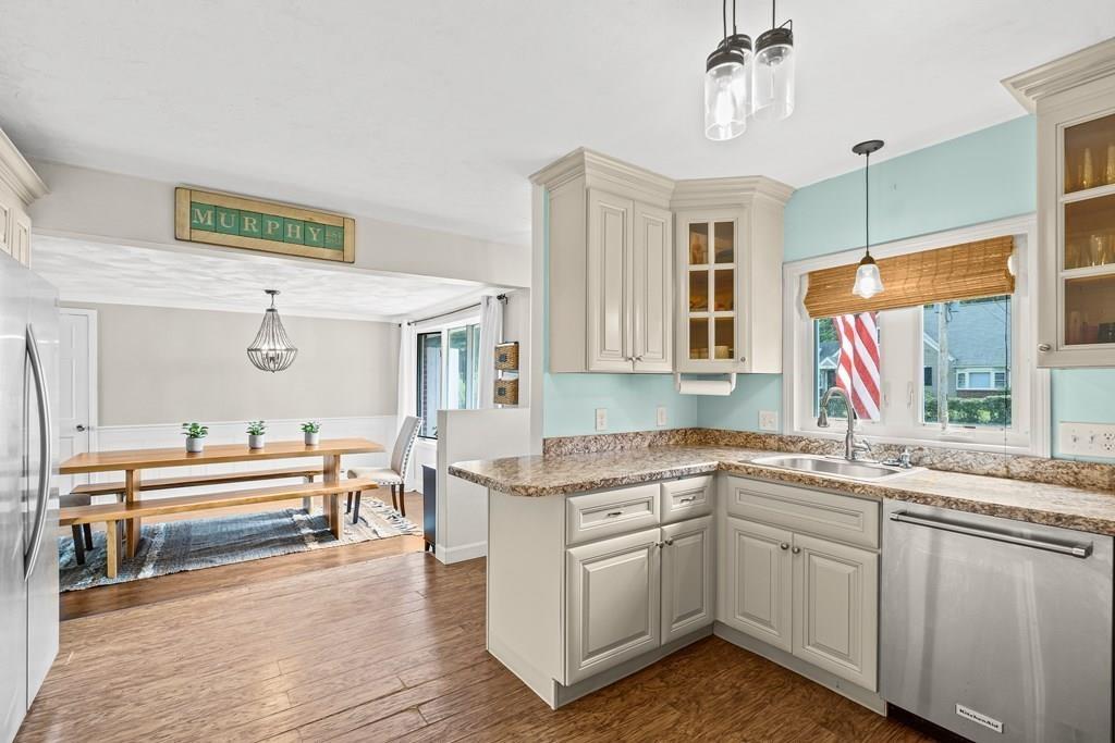 23 Porter Road Natick, MA 01760 - Photo 4 of 17