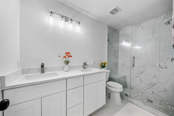 $619,000 | 55 Terraglen Drive, Spring, TX 77382