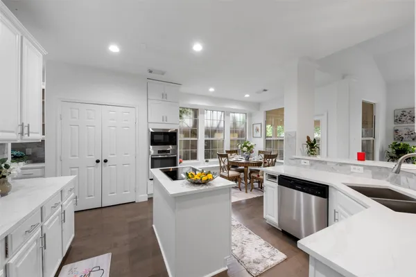 $619,000 | 55 Terraglen Drive, Spring, TX 77382