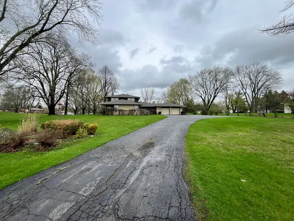 $499,900 | 14950 West Yorkhouse Road, Wadsworth, IL 60083