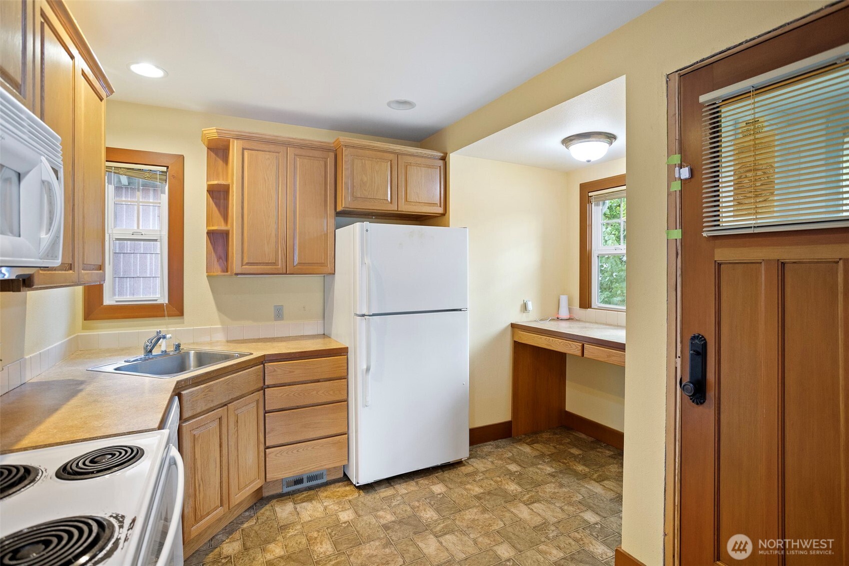 7400 32nd Avenue Northwest Seattle, WA 98117 - Photo 11 of 25